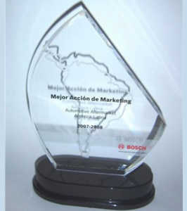 Acrílico - Troféu Acrílico Recortado com Bisotes e Chanfros